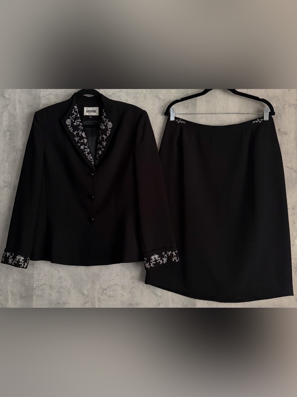 VTG Kasper ASL Skirt Suit Black Floral Contrast Embroidery Evening Cocktail Sz14 - Picture 5 of 14